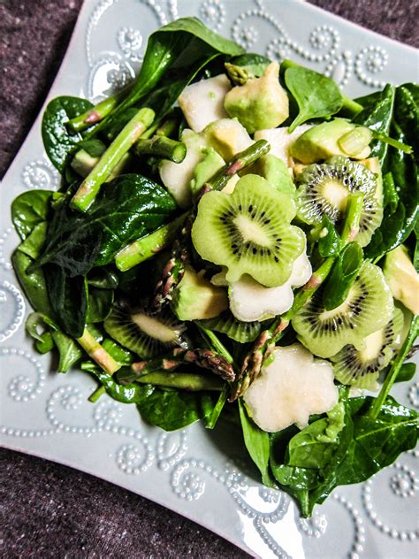 shamrock-salad-fresh-and-natural-foods image