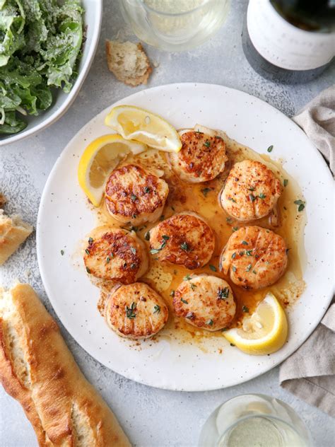 seared-scallops-with-lemon-butter-sauce-completely image