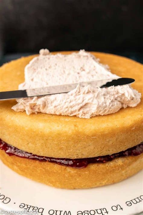 easy-raspberry-buttercream-recipe-the-best-cake image