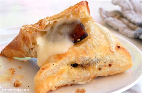 sweet-and-savory-fig-brie-appetizer-recipe-everyday-dishes image