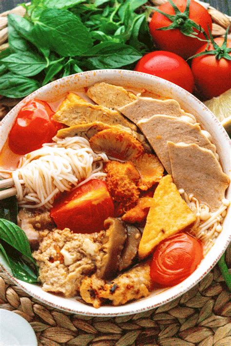 bn-riu-chay-vegetarian-tomato-noodle-soup image