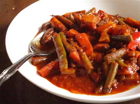 mixed-vegetables-in-a-spicy-tomato-ethiopian-kulet image