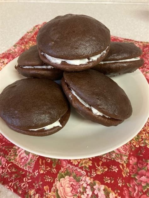 gobs-a-western-pa-version-of-the-amish-whoopie-pie image