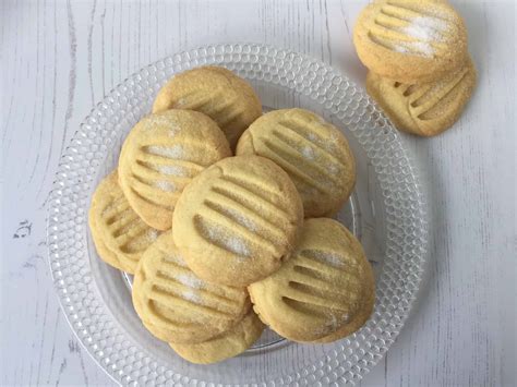 easy-melting-moments-biscuit-recipe-traditional-home image