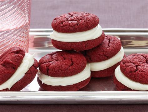recipe-red-velvet-sandwich-cookies-duncan-hines image