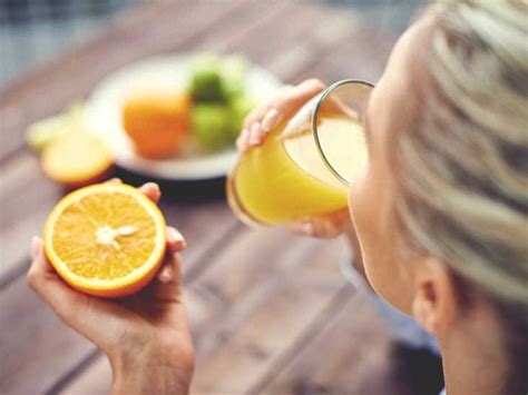 citrus-allergy-symptoms-foods-to-avoid-and-more image