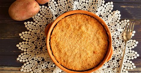 white-potato-pie-traditional-sweet-pie-from-maryland image