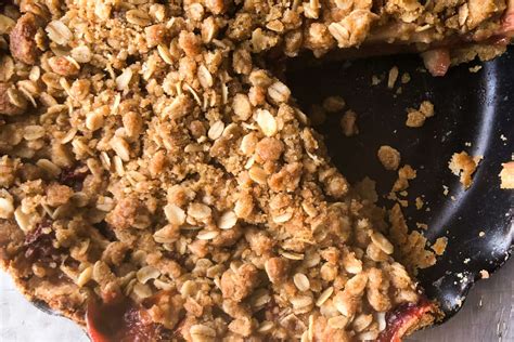 cherry-and-apple-crumb-pie-recipe-ingredients-step image
