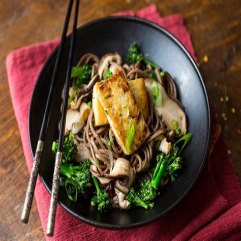 soba-noodles-with-shiitakes-broccoli-and-tofu image