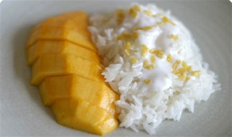 mango-with-sticky-rice-real-thai image
