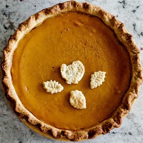fresh-pumpkin-pie-recipe-with-pumpkin-puree image