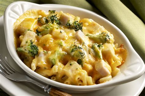 baked-mac-and-cheese-with-ham-and-broccoli-the image