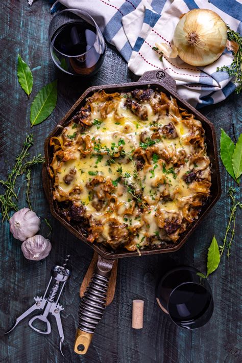 french-onion-beef-stroganoff-host-the-toast image