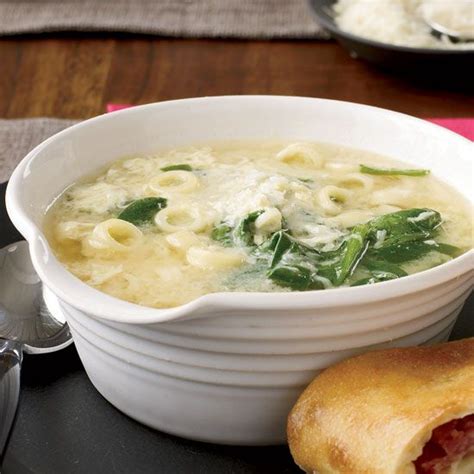 spinach-and-egg-drop-pasta-soup-recipe-tom image