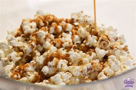 irresistible-pumpkin-spice-popcorn-an-easy image