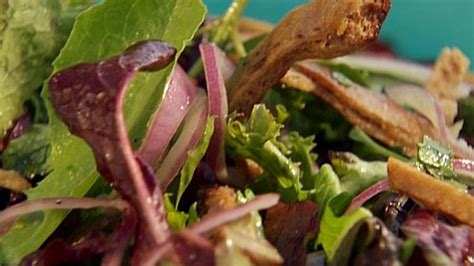 grilled-whole-meal-pita-salad-with-parsley-garlic-dressing image