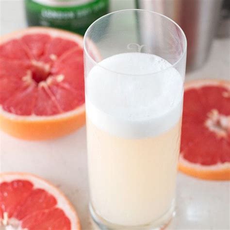 grapefruit-gin-fizz-cake-n-knife image