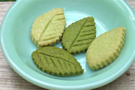 matcha-shortbread-cookies-recipe-bakepedia image