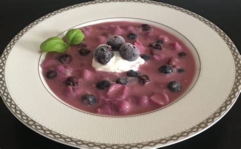 blueberry-soup-with-noodles-my-polish-cuisine image