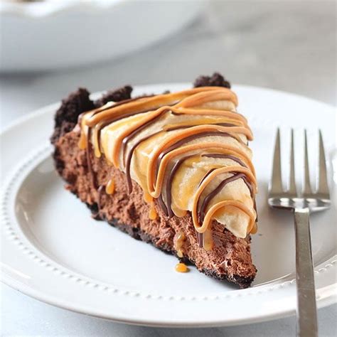 chocolate-peanut-butter-caramel-mousse-pie-handle image