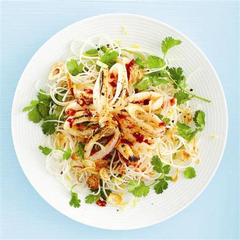 spicy-charred-calamari-recipe-chatelainecom image