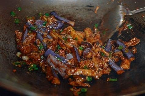 cantonese-eggplant-casserole茄子煲-the-woks-of-life image
