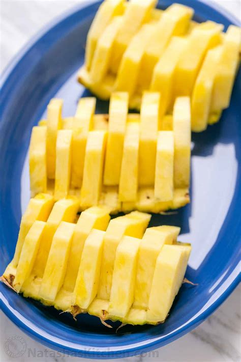 how-to-cut-a-pineapple-into-pineapple-boats-video image