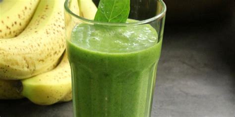 easy-smoothie-recipes-with-3-ingredients-or-less image