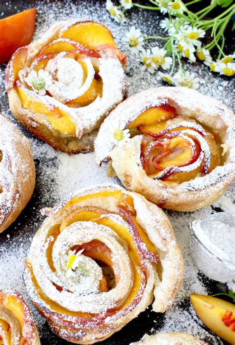 fresh-peach-dessert-recipe-with-mascarpone-and-puff image