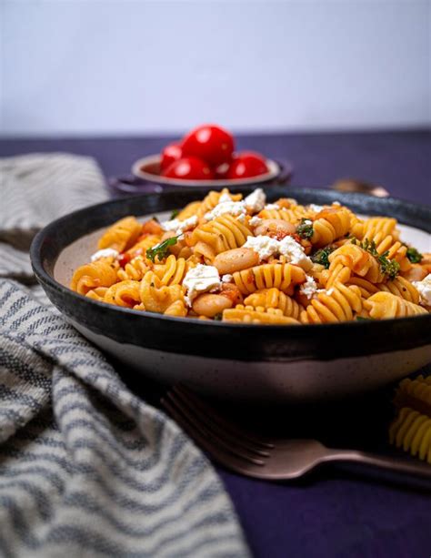 radiatori-pasta-with-cannellini-beans-and-tomatoes image