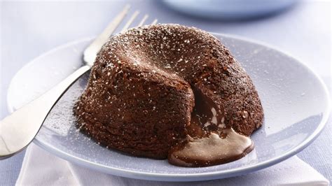 molten-chocolate-cakes-recipe-bettycrockercom image