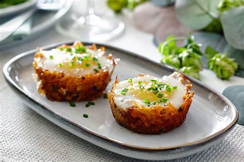 eggs-in-potato-nests-canadian-living image