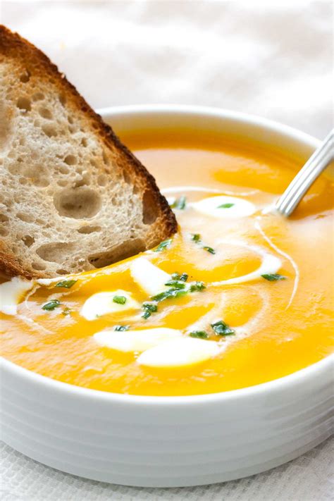 creamy-butternut-squash-soup-with-apple-and-onion image