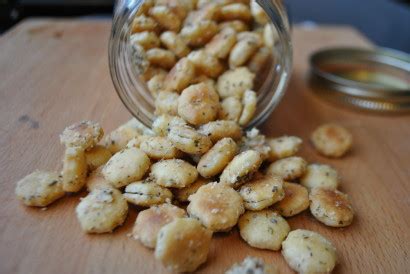 garlic-parmesan-oyster-crackers-tasty-kitchen-a image