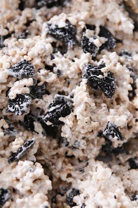 perfect-oreo-rice-krispie-treats-mels-kitchen-cafe image