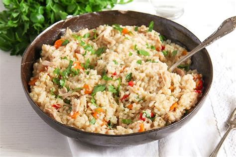 simple-chicken-and-vegetable-pilaf-romanian image