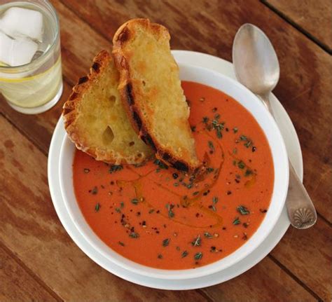 recipe-for-tomato-bisque-with-cheese-croutons image