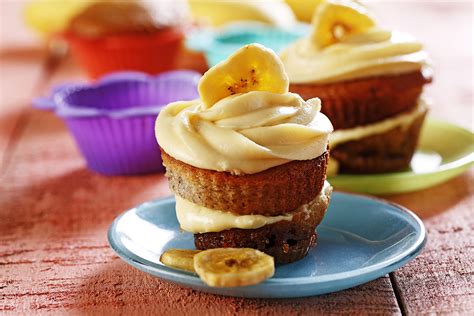 banana-walnut-torte-cupcakes-eat-well image