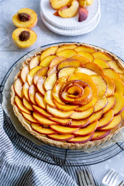 fresh-peach-tart-with-lemon-cream-filling-pina image