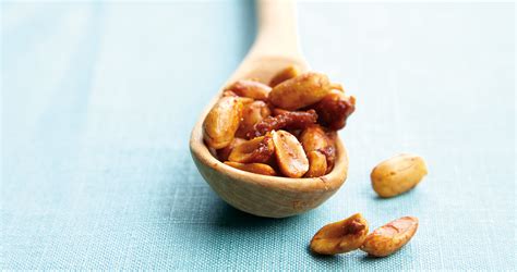 smoked-honey-roasted-peanuts-our-state image