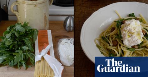 rachel-roddys-recipe-for-spaghetti-with-rocket image