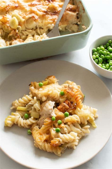 easy-chicken-and-leek-pasta-bake-hint-of-healthy image