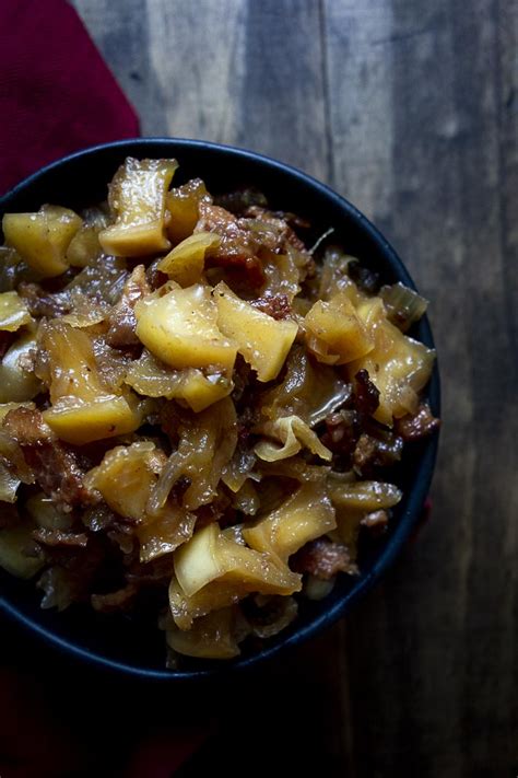 spiced-apple-chutney-recipe-went-here-8-this image