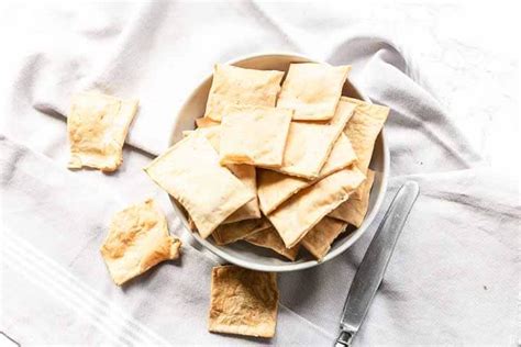 homemade-crackers-that-will-make-you-happy-the image