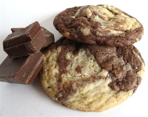 marbled-chocolate-chunk-cookies-the-monday-box image