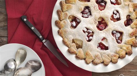 recipe-for-apple-quince-ginger-cranberry-pie image
