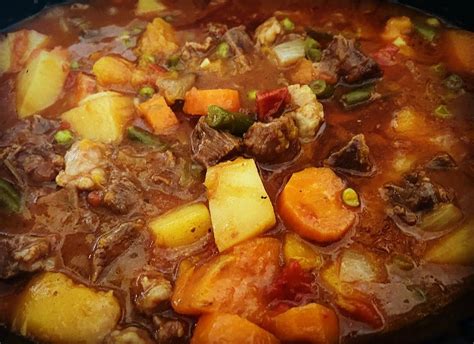 hearty-beef-vegetable-casserole-slow-cooker-central image
