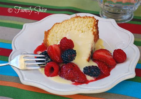 silky-vanilla-pastry-cream-with-sponge-cake-family image