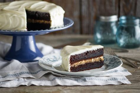 chocolate-cake-recipe-with-butterscotch-filling-cream image