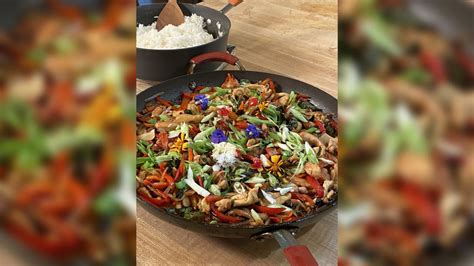 thai-chicken-with-basil-peppers-rachael-ray image